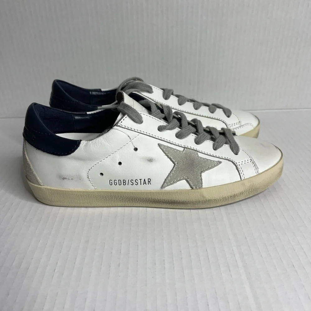 NEW GOLDEN GOOSE Superstar White WIth Navy pull tabs Gray Suede stars Size 6 - Picture 5 of 9